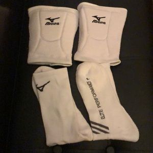 Mizuno socks and Kneepads